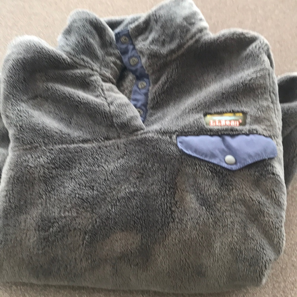Gray LLBean Pullover